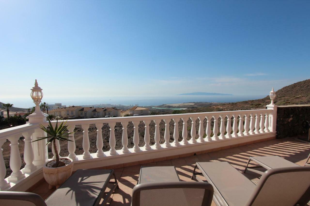 Vivatenerife - Villa With Pool, Jacuzzi And Sea View Chayofa Bagian luar foto