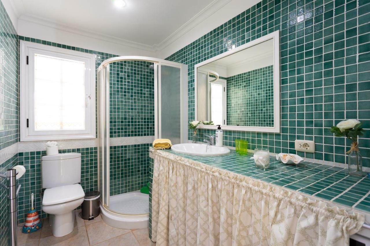Vivatenerife - Villa With Pool, Jacuzzi And Sea View Chayofa Bagian luar foto