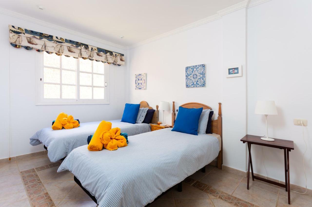 Vivatenerife - Villa With Pool, Jacuzzi And Sea View Chayofa Bagian luar foto